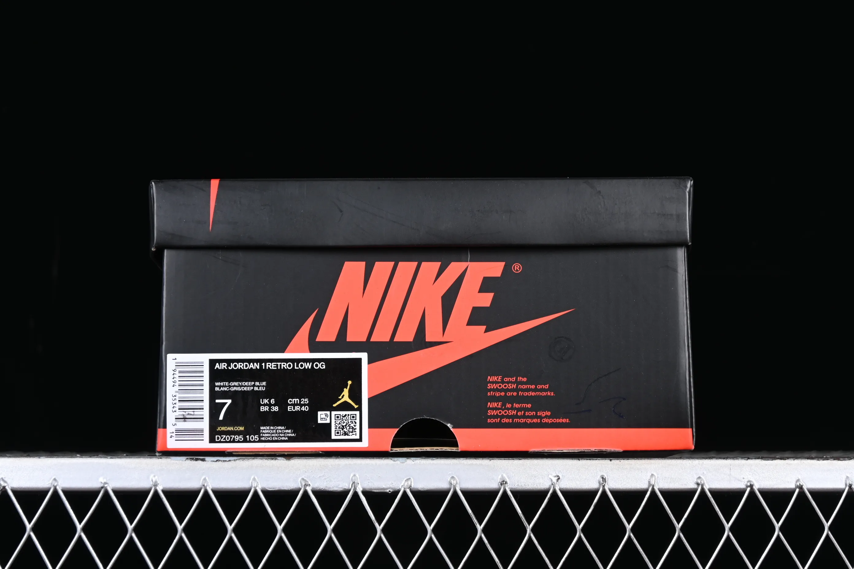 All categories Air Jordan Jordan series basketball shoes Air Jordan 1 Low Z version Air Jordan 1 Low AJ1 Joe 1 black and white gray burst pattern low-top cultural basketball shoes DZ0795-105